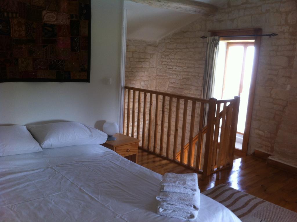 La Petite Maison Crezieres Номер фото