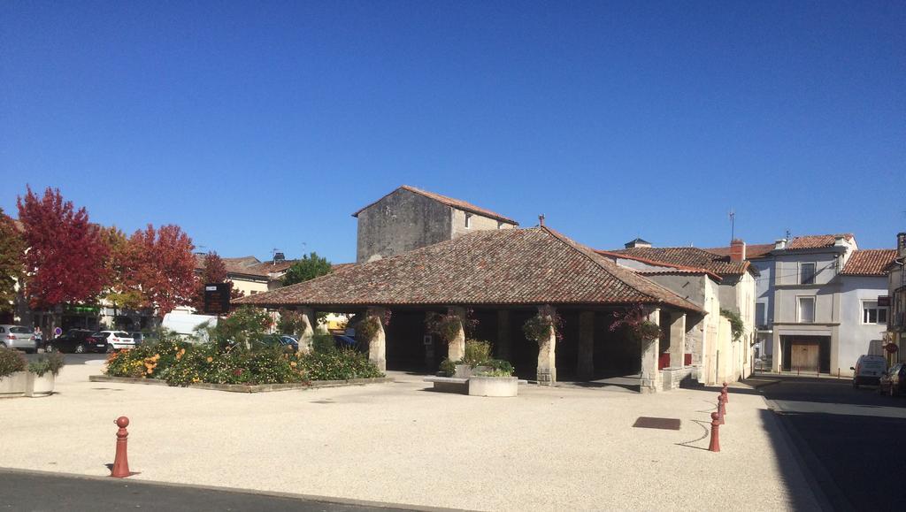 La Petite Maison Crezieres Екстер'єр фото